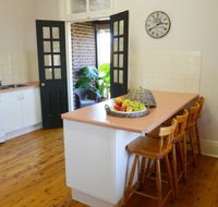 The Bank B  B West Wyalong - ACT Tourism