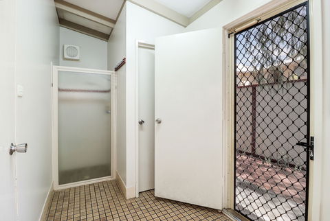 Amblin Holiday Park - ACT Tourism 4