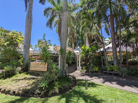 Alamanda Palm Cove By Lancemore - ACT Tourism 1
