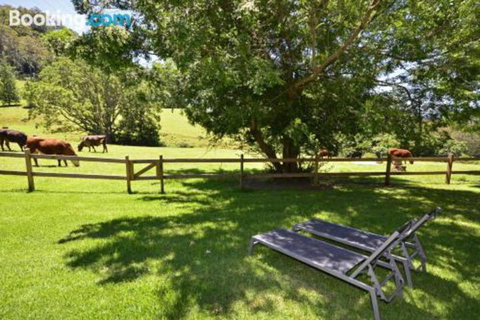 Whispers At Cedar Grove - ACT Tourism 5