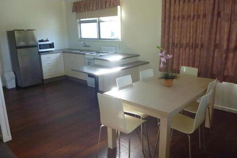 Lake Monduran Holiday Park - ACT Tourism 3