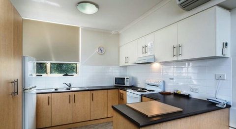 Glenelg Holiday Apartments- Corfu - ACT Tourism 4