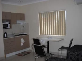 Molika Springs Motel - ACT Tourism 3