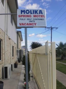 Molika Springs Motel - ACT Tourism 1