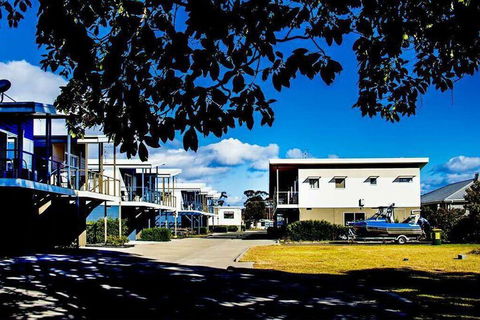 Jervis Bay Holiday Cabins - ACT Tourism 2
