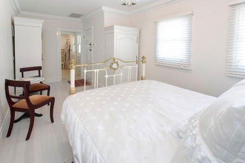 Freeman On Ford - ACT Tourism 5