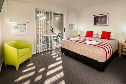 Wallsend Executive Apartments - ACT Tourism 3
