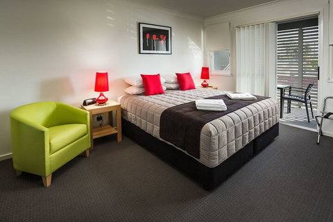 Wallsend Executive Apartments - ACT Tourism 1