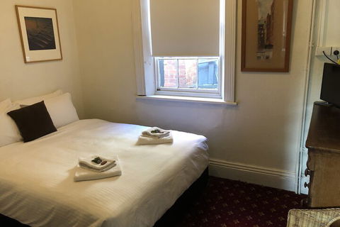 Corner Hotel Alexandra - ACT Tourism 5