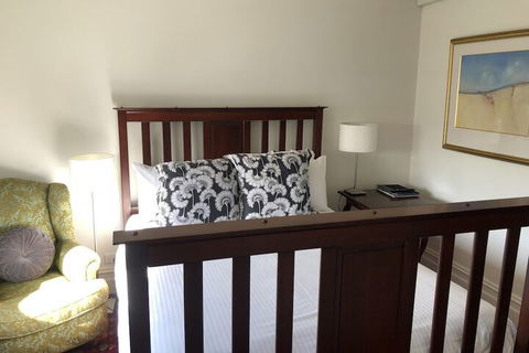 Corner Hotel Alexandra - ACT Tourism 4