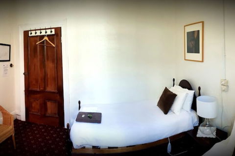 Corner Hotel Alexandra - ACT Tourism 1