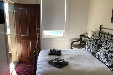 Corner Hotel Alexandra - ACT Tourism 7