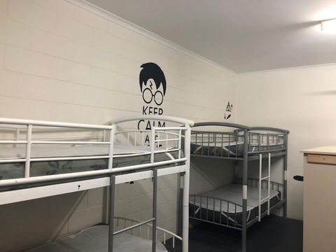 Frogshollow Backpackers - ACT Tourism 4