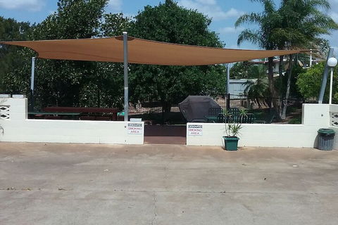 Avocado Motor Inn - ACT Tourism 1