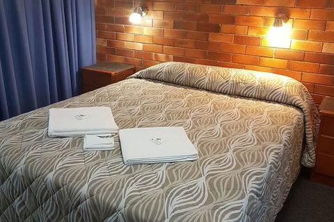 Avocado Motor Inn - ACT Tourism 7