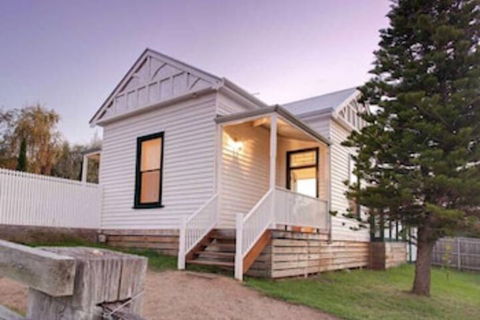 Kananook Heritage House - ACT Tourism 0