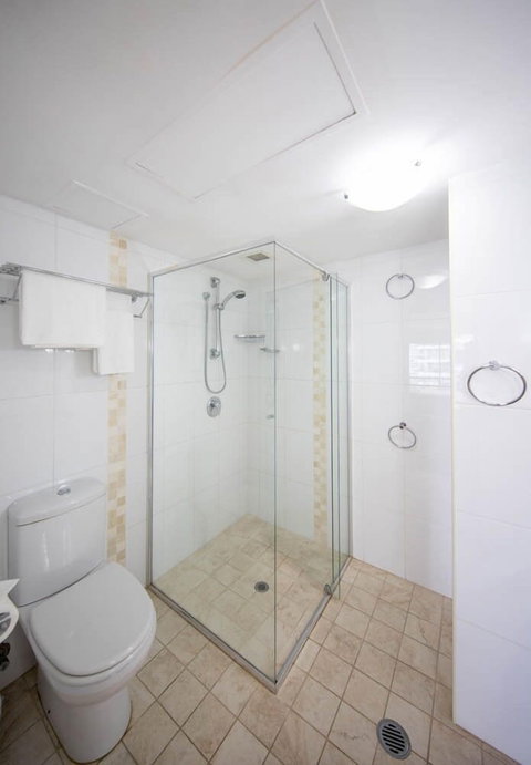 Bougainvillea Luxury Apartments - ACT Tourism 6