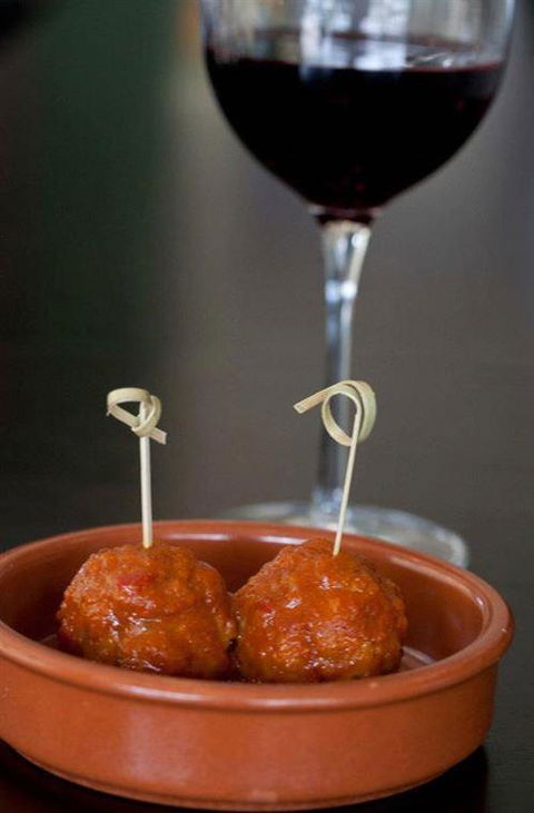 Tapas Tapas Bodega - ACT Tourism 4