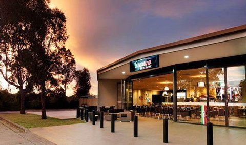 Terranova Bar Restaurant - ACT Tourism 4