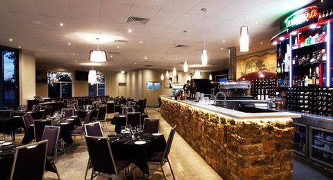 Terranova Bar Restaurant - ACT Tourism 8