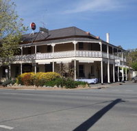 Seven Creeks Hotel - ACT Tourism