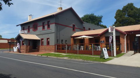 Meeniyan Hotel - ACT Tourism 0