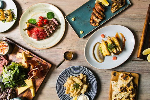 Phoenix - ACT Tourism 0