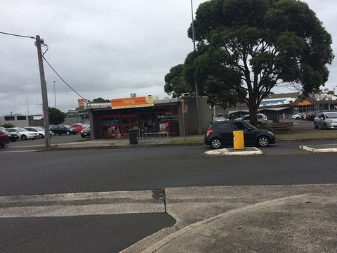 Warilla Bakery - ACT Tourism 0