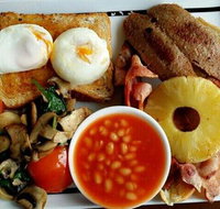 Crowded house cafe scone - ACT Tourism