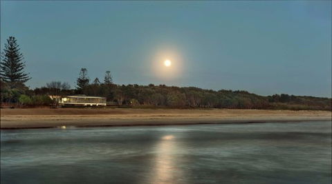 Sandbar & Restaurant - ACT Tourism 0