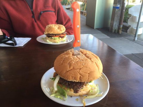 Thunderbolts Cafe & Takeaway - ACT Tourism 0