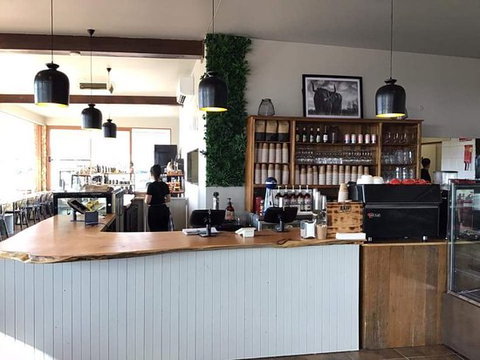 Kiki's In The Grove - ACT Tourism 0