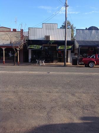 Berrigan Takeaway & Pizza - ACT Tourism 0