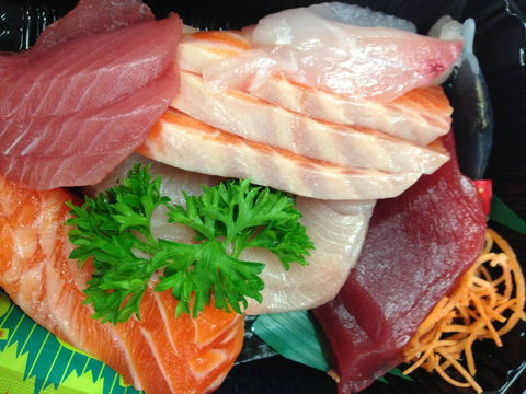 Claringbolds Sushi Bar - ACT Tourism 0