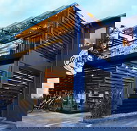 Currumbin Pub - ACT Tourism