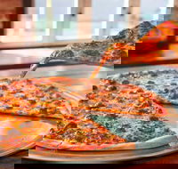 Mack Daddy's New York Slice - ACT Tourism