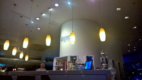 6 Degrees Bar & Lounge - ACT Tourism 0