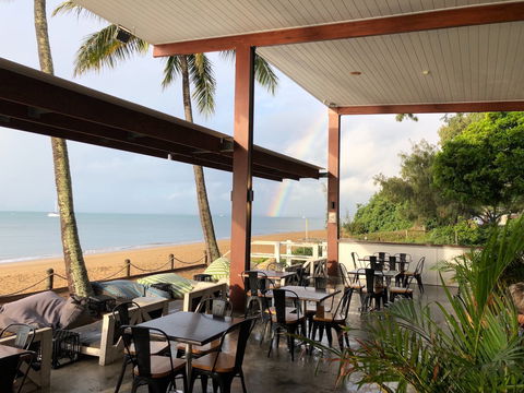 Enzo's On The Beach - ACT Tourism 0