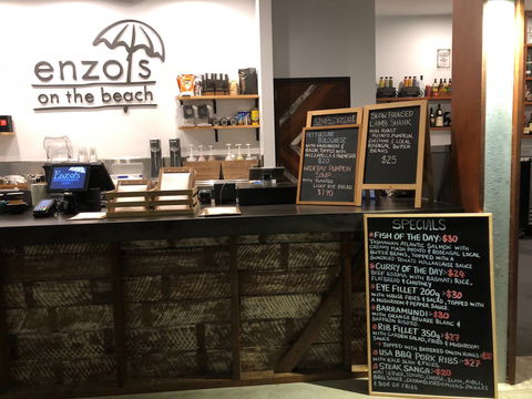 Enzo's On The Beach - ACT Tourism 1