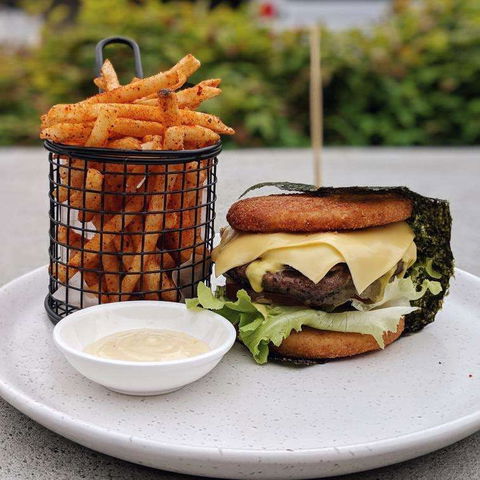 Asi Burgers - ACT Tourism 0