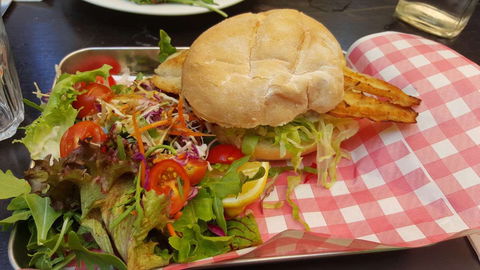 Café Giulia - ACT Tourism 0