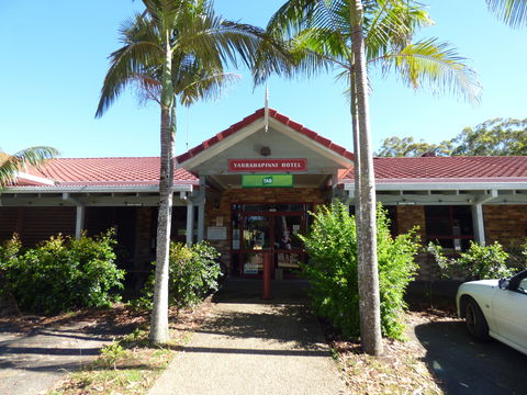 Stuarts Point Tavern / Yarrahinni Hotel - ACT Tourism 1