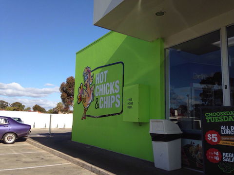 Hot Chicks & Chips - ACT Tourism 0