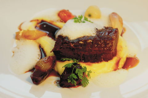 Bistro Du Monde - ACT Tourism 1