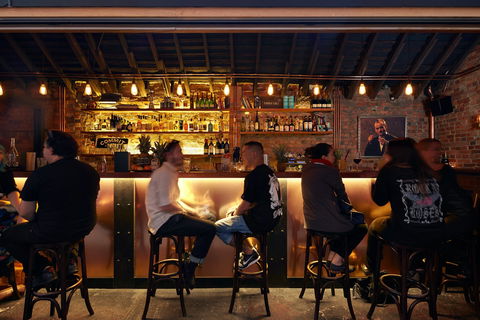 Cru Wine Bar - ACT Tourism 0