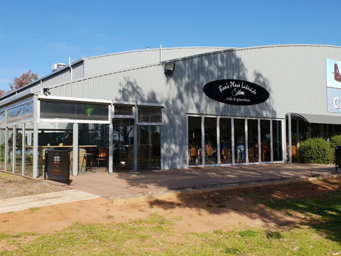 Boo's Place Lakeside - ACT Tourism 1