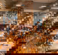 Tracks on Point Cafe - ACT Tourism