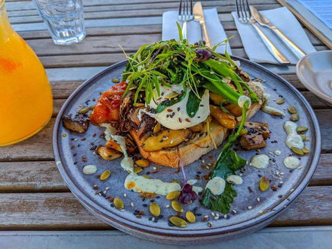 Eating Station - ACT Tourism 0