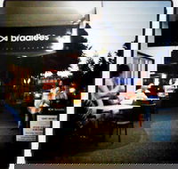 Bradlees on the Beach - ACT Tourism