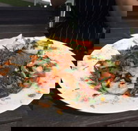 Dukes Inn - ACT Tourism